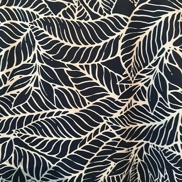 Fila Sport, Navy and White Leaf Print Skort - Picture 2 of 6